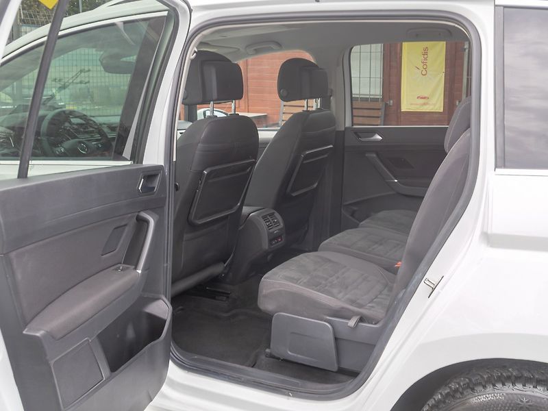 Volkswagen Touran (2019) ČR 1.5TSI 110KW DSG LED – NAVI - fotka 40 z 55