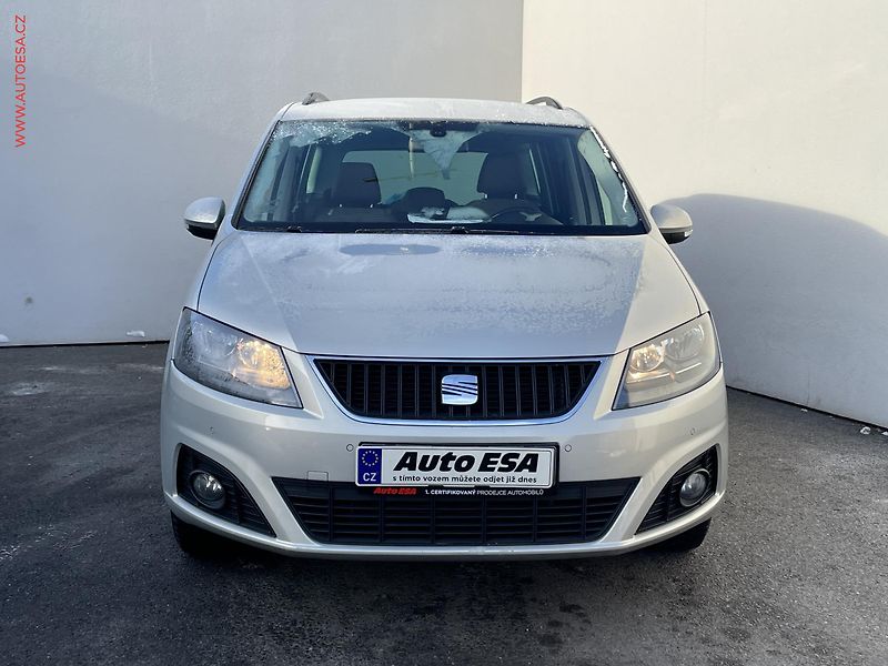 Seat Alhambra (2011) 2.0 TDi 4x4, Style, navi - fotka 2 z 19