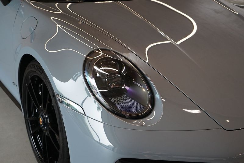 Porsche 911 Carrera 4 GTS, Aerokit, Lift - fotka 10 z 55