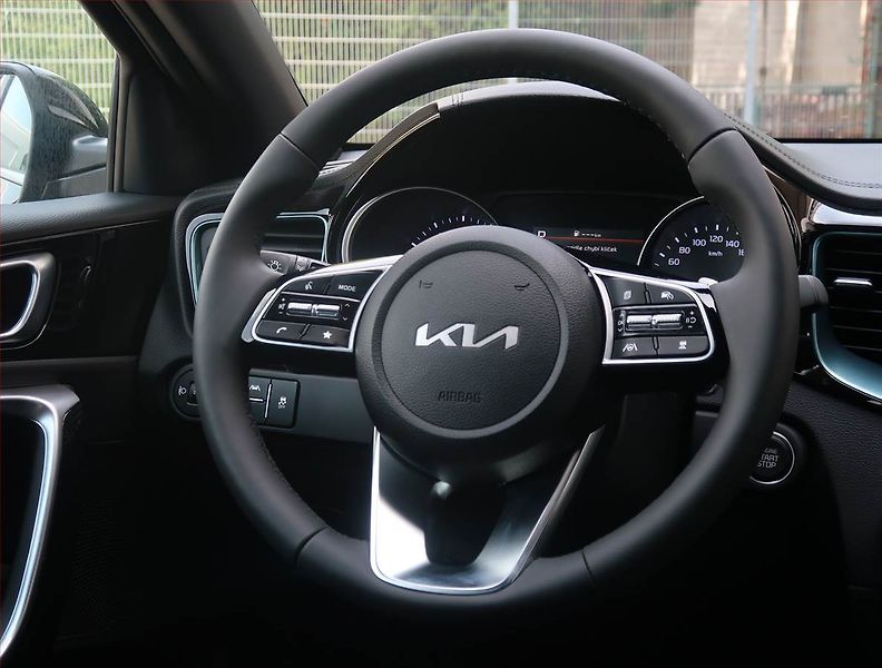 Kia XCeed (2026) 1.6 T-GDI, Ad. tempomat - fotka 18 z 20