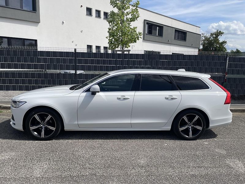 Volvo V90 (2019) 2.0 D4 140kW MOMENTUM - fotka 5 z 32