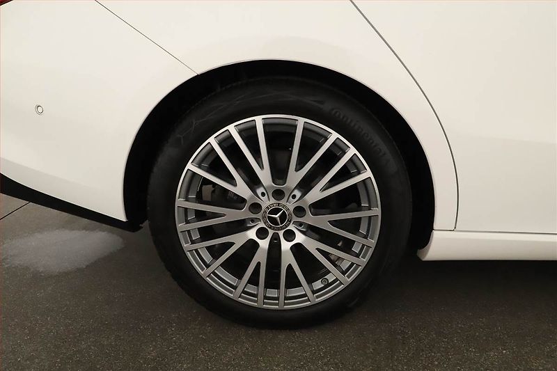 Mercedes-Benz CLA (2022) 200 d - fotka 22 z 22