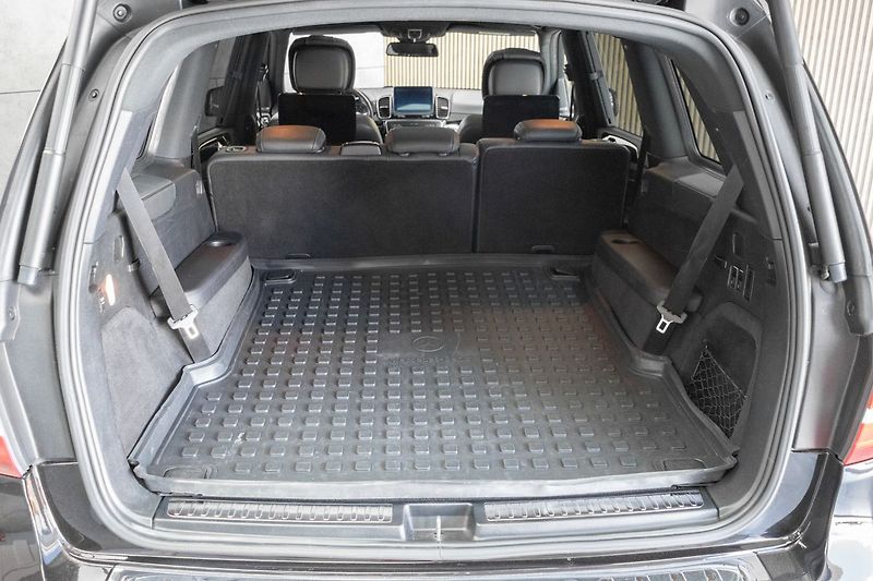 Mercedes-Benz GLS 500 4MATIC*AMG*AIR*TAŽNÉ*DPH* - fotka 58 z 65