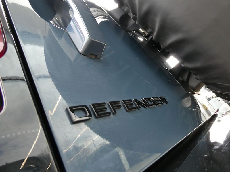 Land Rover Defender 110 S D200 - fotka 33 z 35