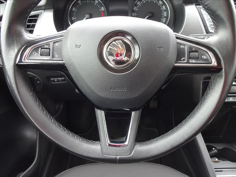 Škoda Fabia III 1.0TSI 70 kW STYLE - fotka 38 z 51