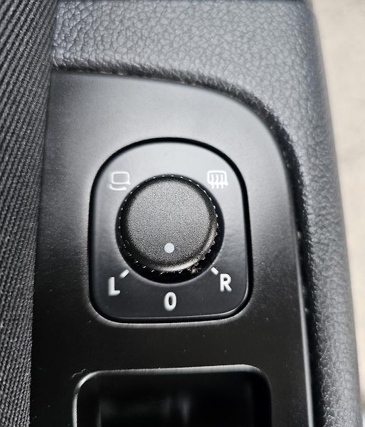 Škoda Superb 2.0 TDI 103kW,SENZORY,SERVISKA - fotka 32 z 53