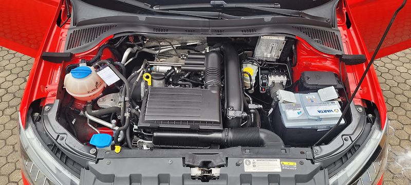 Škoda Fabia (2017) 3 Monte Carlo 1,2TSi 66kW  - fotka 38 z 40