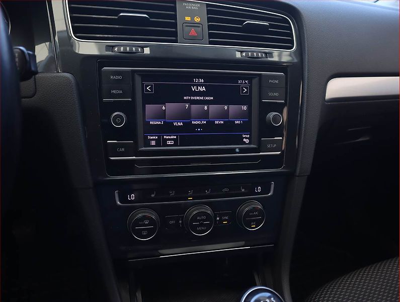 Volkswagen Golf (2018) 1.6 TDI, Tempomat - fotka 12 z 19