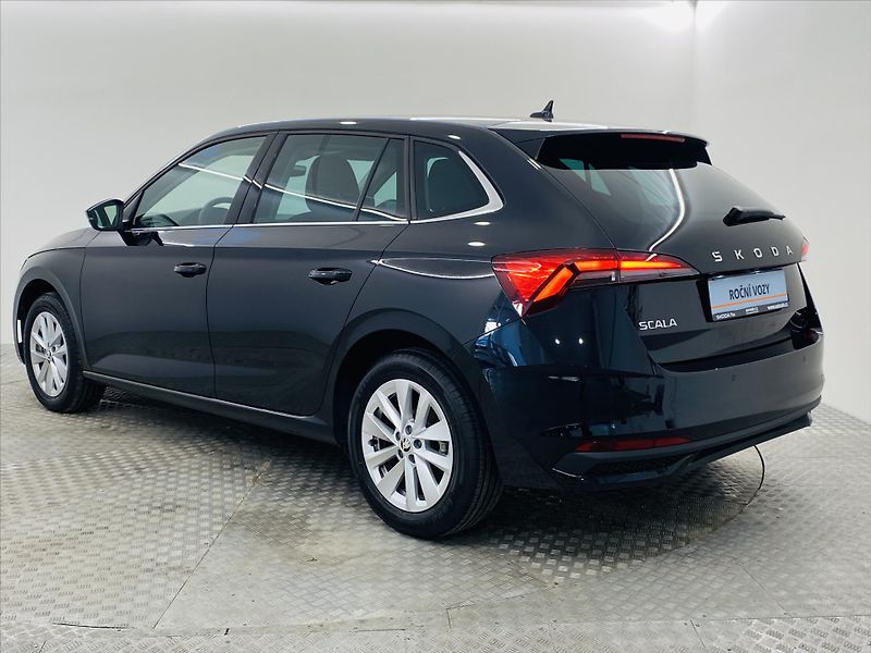 Škoda Scala 1,0 TSI 85kW Top Selection - fotka 25 z 30