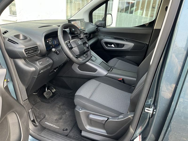 Toyota ProAce City Verso 1,5 D AT Family LWB - fotka 12 z 28