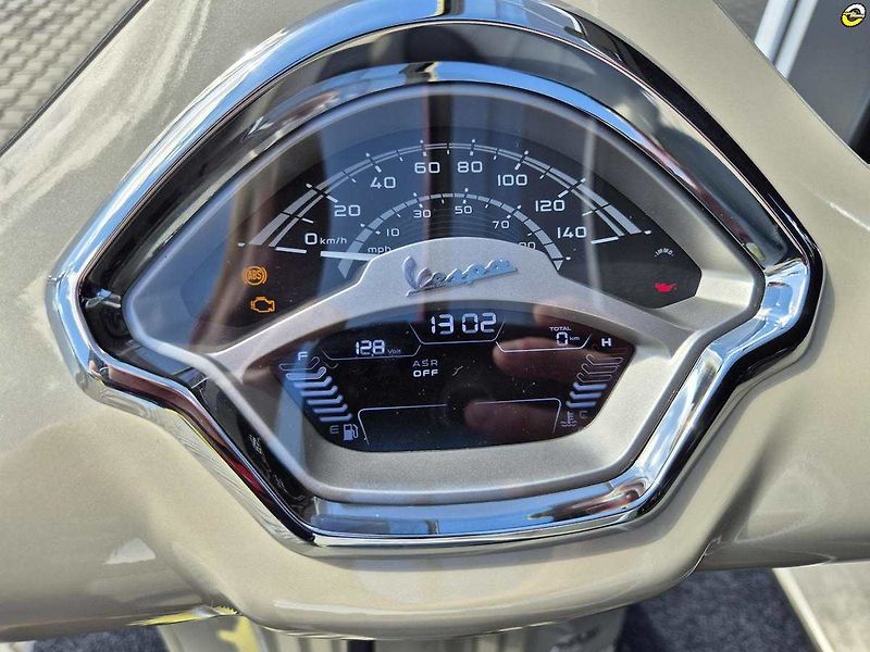 Vespa GTS 125 (2026) E5+ - fotka 20 z 39
