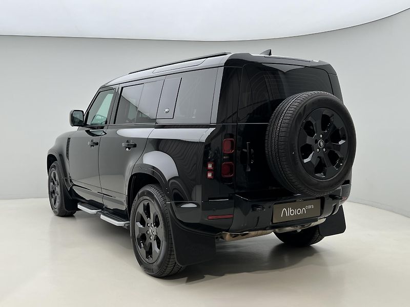 Land Rover Defender 110 D250 X-DYNAMIC HSE 1. maj - fotka 10 z 57