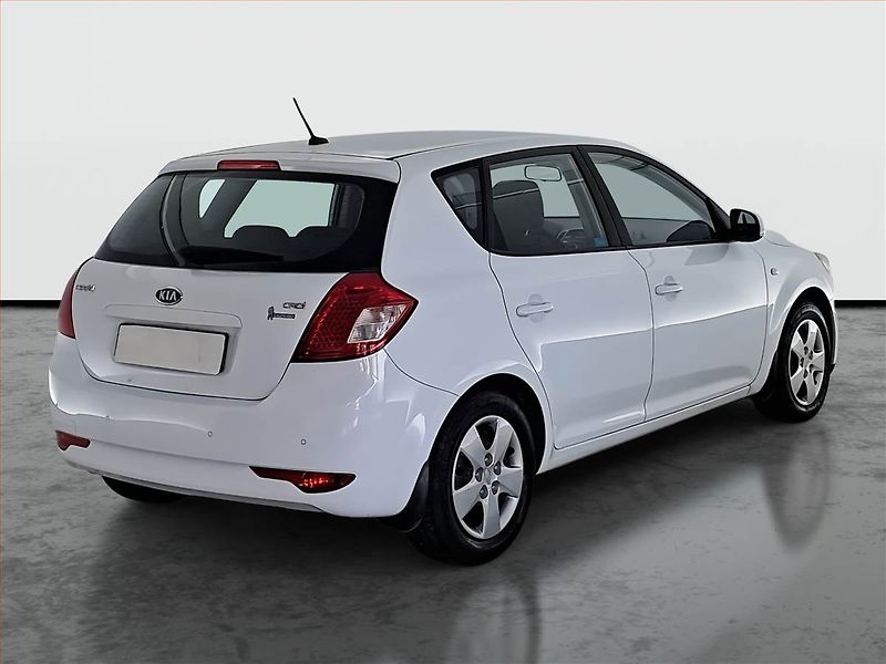 Kia Ceed (2012) 1.6 CRDi, po STK - fotka 5 z 16