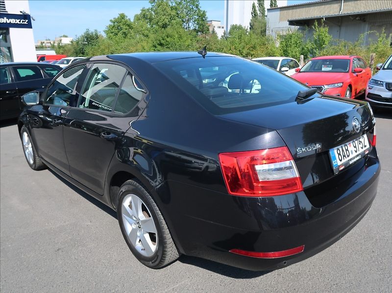 Škoda Octavia 1,6 TDi,85kW,1majČR,tempomat - fotka 4 z 24