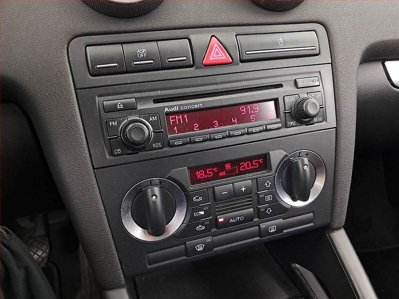 Audi A3 (2006) 1.6, nová STK, servisované - fotka 11 z 12
