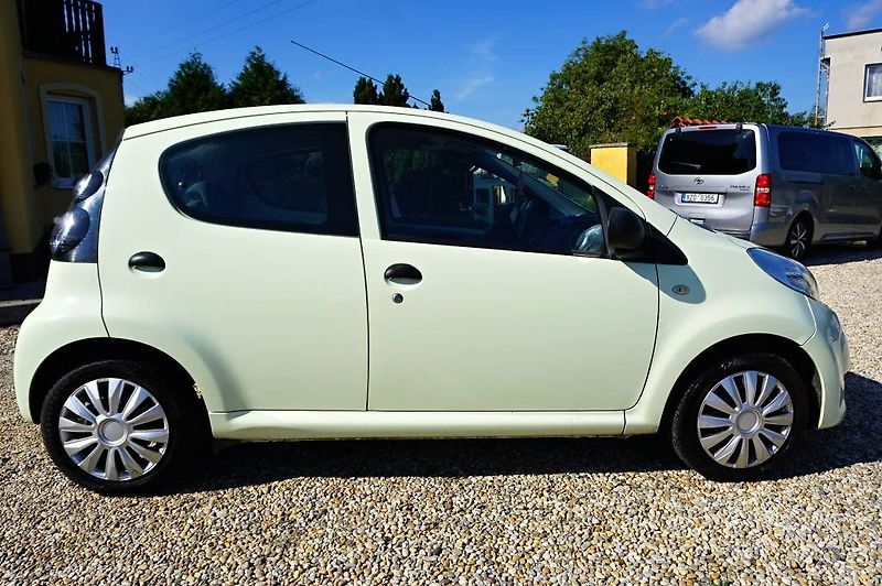 Citroën C1 (2009) 1,0 50 kW - fotka 3 z 26