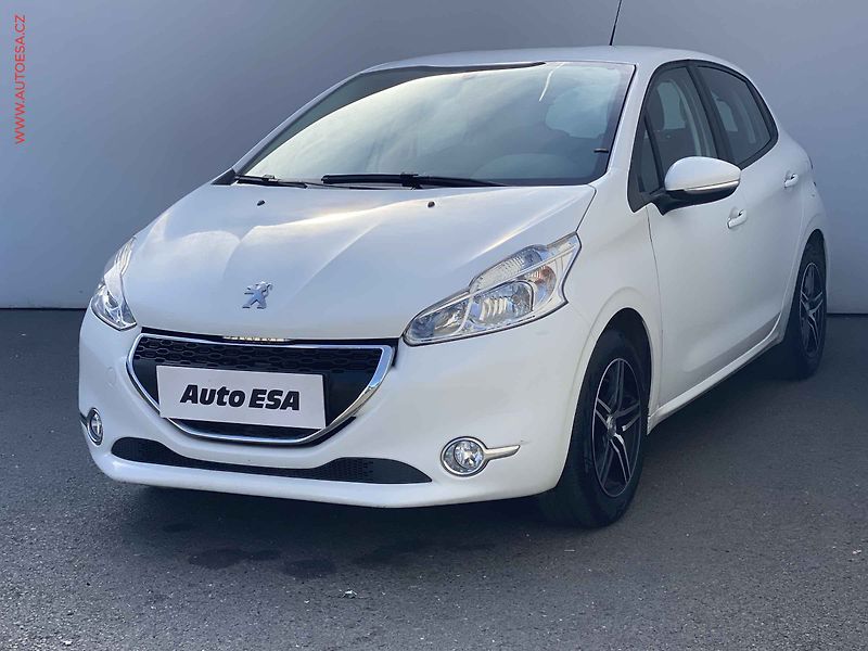 Peugeot 208 (2013) 1.2 VTi, ČR - fotka 3 z 17