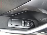 Peugeot 2008 (2019) 1.2 PT, ČR, AT - náhled 11