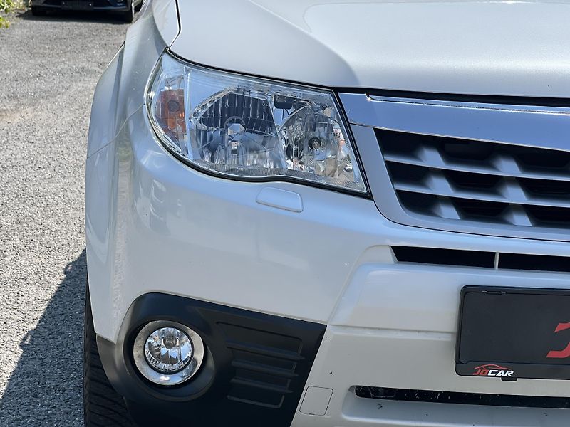 Subaru Forester 2.0i LPG 4x4 KLIMA KAMERA ALU - fotka 36 z 42