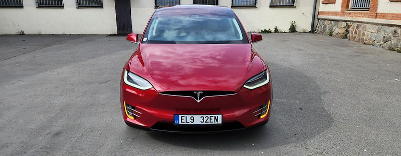 Tesla Model X (2018) 5 MÍST-AWD-KOLA-20-SOH-87,3 - fotka 9 z 58