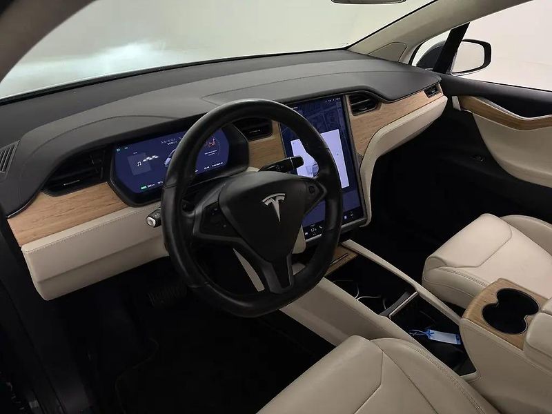 Tesla Model X 100D AWD 386kW FSD3 TZ SOH 88% - fotka 3 z 16