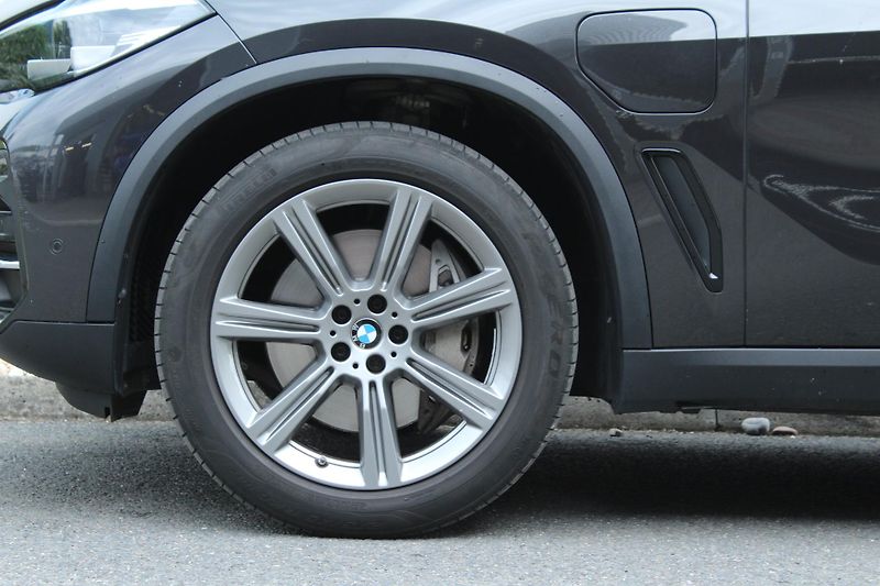 BMW X5 xDrive45e, 290kW - fotka 9 z 26