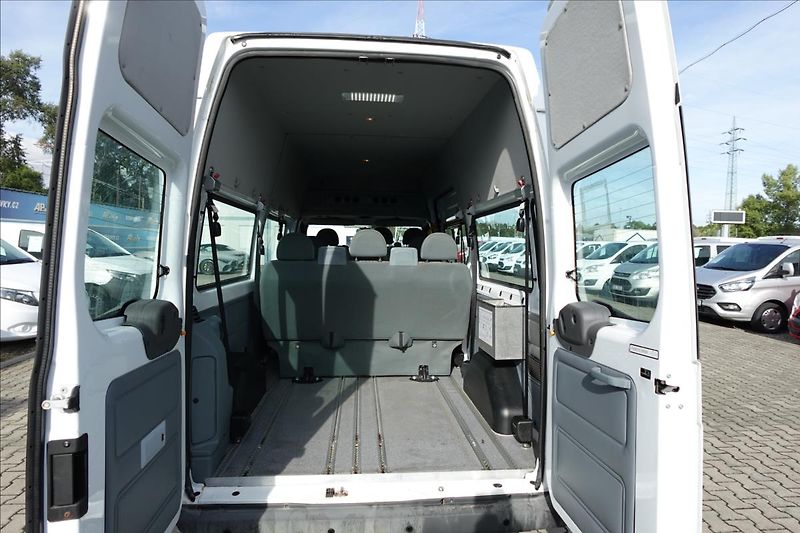 Ford Transit 2,2 TDCI  L3H3 9MÍST BUS KLIMA - fotka 13 z 29