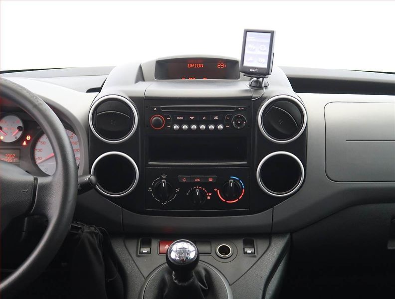 Peugeot Partner (2017) Active 1.6 BlueHDi, 5Míst, ČR - fotka 12 z 16