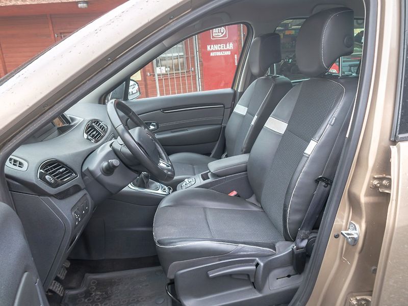 Renault Scénic (2014) 1.5DCI 81KW – NAVIGACE - fotka 16 z 46