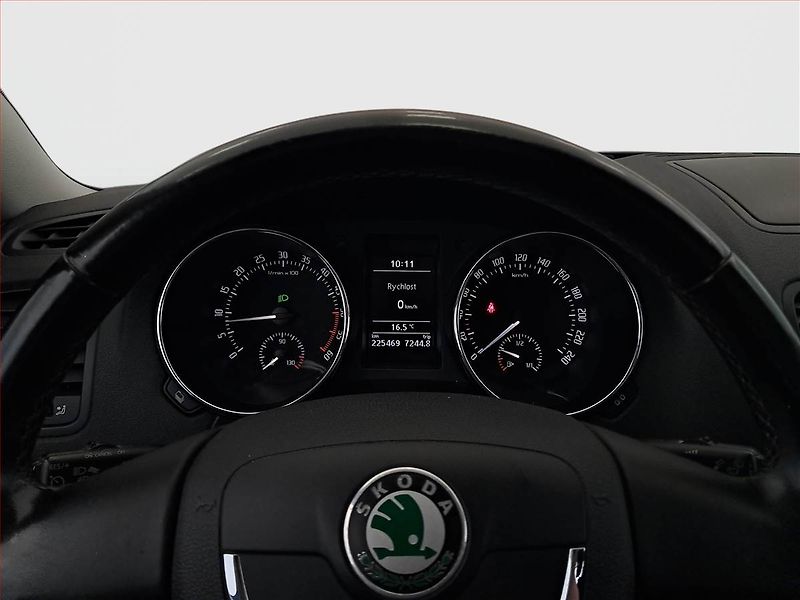 Škoda Yeti (2009) 2.0 TDI, 4X4, Tempomat - fotka 11 z 19