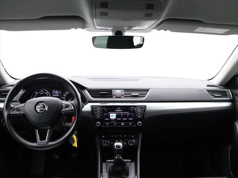 Škoda Superb 1,6 TDI Style 1.maj servis kn. - fotka 22 z 29
