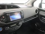 Toyota Yaris (2015) 1.5 Hybrid, Automat - náhled 10