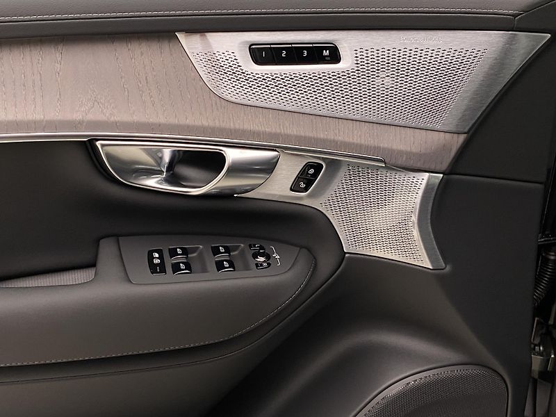Volvo XC90 (2026) B5 AWD AUT BRIGHT PLUS 7míst - fotka 28 z 73