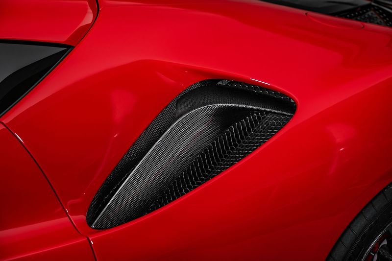 Ferrari SF90 Lift, karbon, metalíza - fotka 13 z 36
