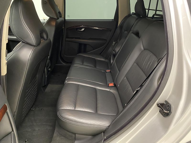 Volvo XC70 3.2 AWD MOMENTUM AUT CZ - fotka 5 z 42
