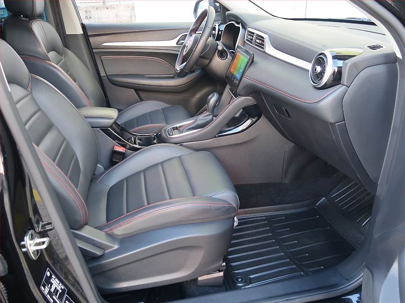 MG ZS (2024) 1.0 Turbo, Automat, Serv.kniha - fotka 9 z 21
