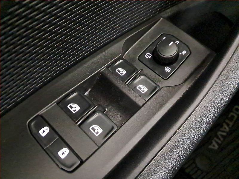 Škoda Octavia (2021) Style 1.4 TSI iV - fotka 17 z 17
