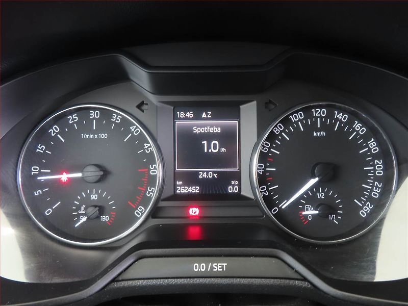 Škoda Octavia (2014) Elegance 1.6 TDI, 4X4 - fotka 11 z 14