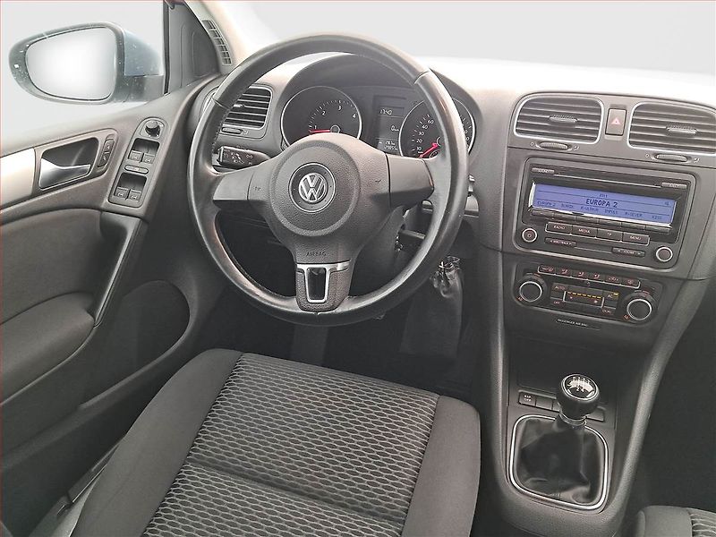 Volkswagen Golf (2010) 1.6 TDI, Tempomat - fotka 7 z 16