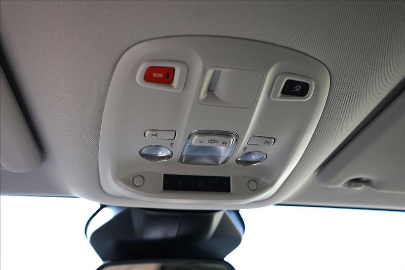 Citroën SpaceTourer (2025) 2,2 BlueHDi 180 EAT8 SHINE XL - fotka 23 z 32