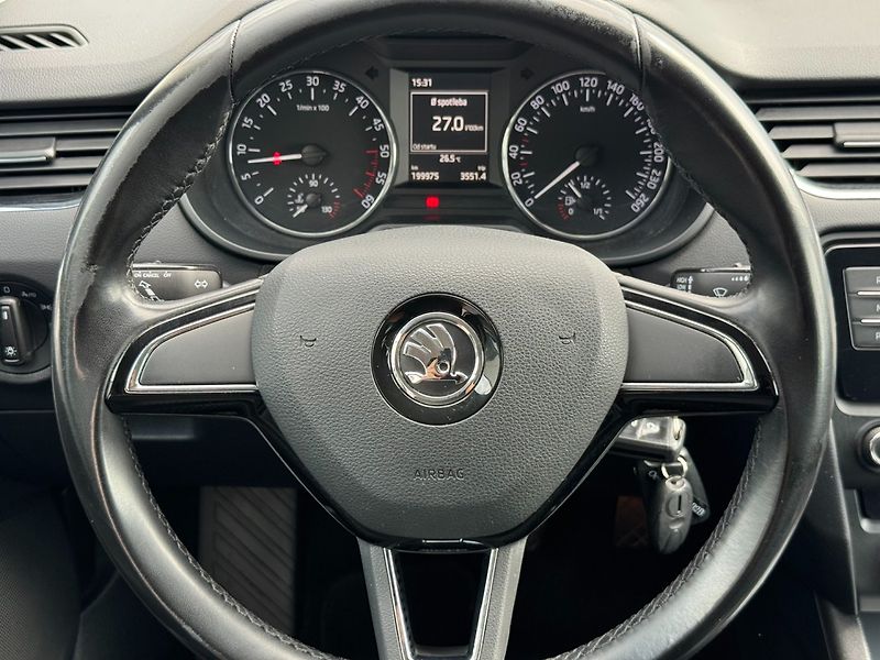 Škoda Octavia (2015) Ambition 1.6 TDI 81kW - fotka 16 z 29