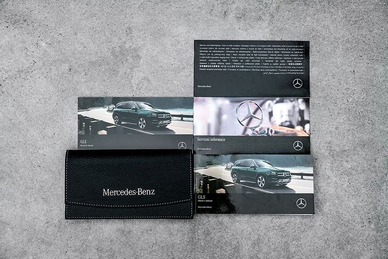 Mercedes-Benz GLS 4MATIC MAYBACH - fotka 27 z 27