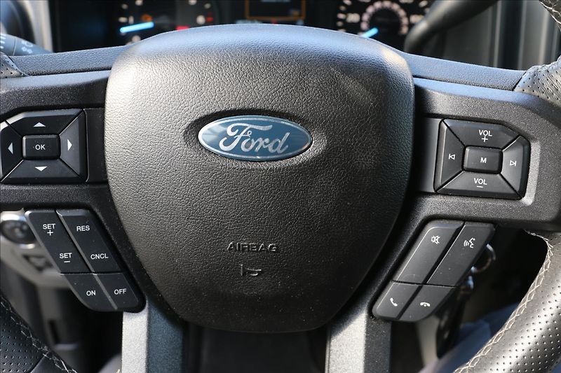 Ford F-150 5,0 V8, hardtop - fotka 33 z 64