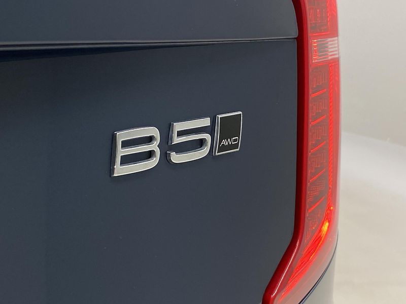 Volvo XC90 B5 AWD DARK PLUS AUT CZ 7m - fotka 42 z 67