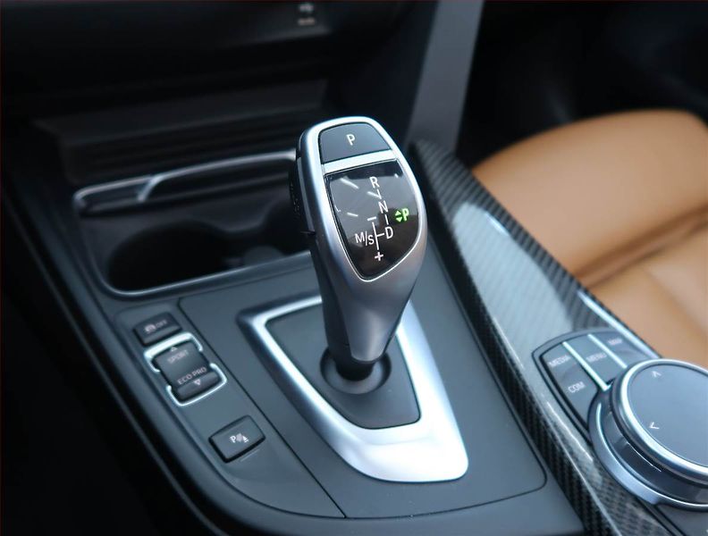 BMW Řada 4 (2020) 440i xDrive - fotka 13 z 22