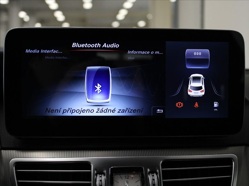 Mercedes-Benz Třídy E E350cdi 4M AMG Pano.Tažné   3, - fotka 13 z 27