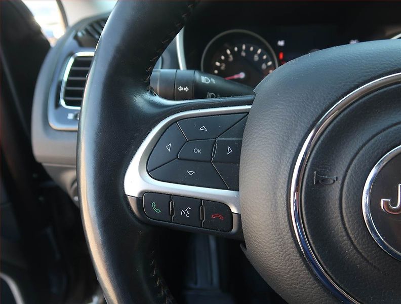 Jeep Compass (2019) 1.4 MultiAir, 4X4, Automat - fotka 16 z 21