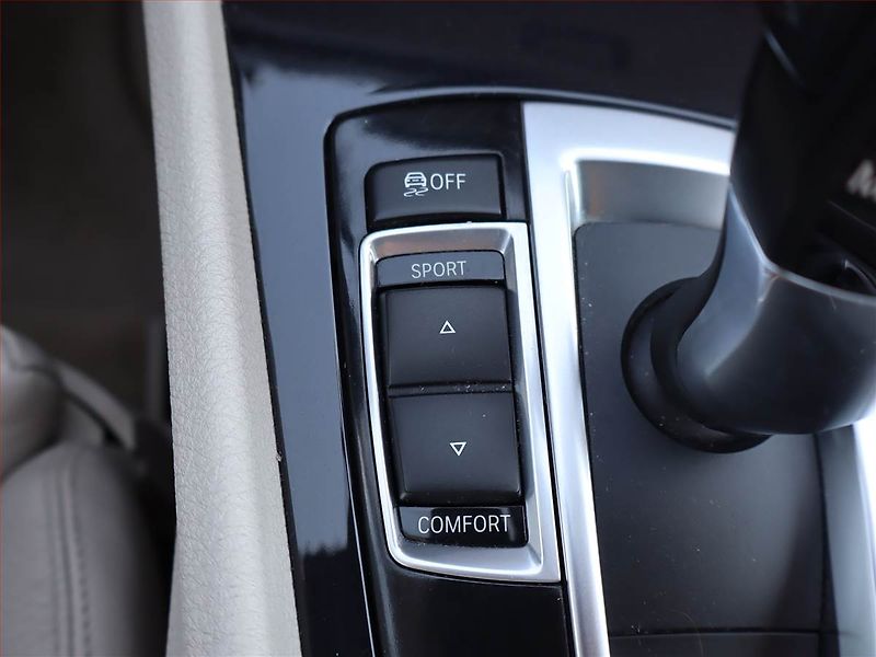 BMW Řada 5 (2010) 530d GT, Automat, Kůže, Navi - fotka 17 z 26