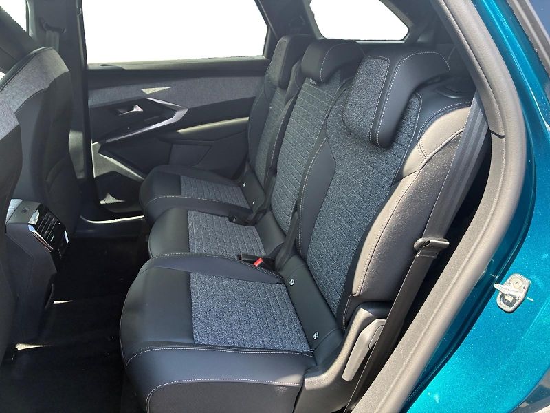 Peugeot 5008 (2026) BUSINESS Hybrid 145 e-DCS - fotka 13 z 14