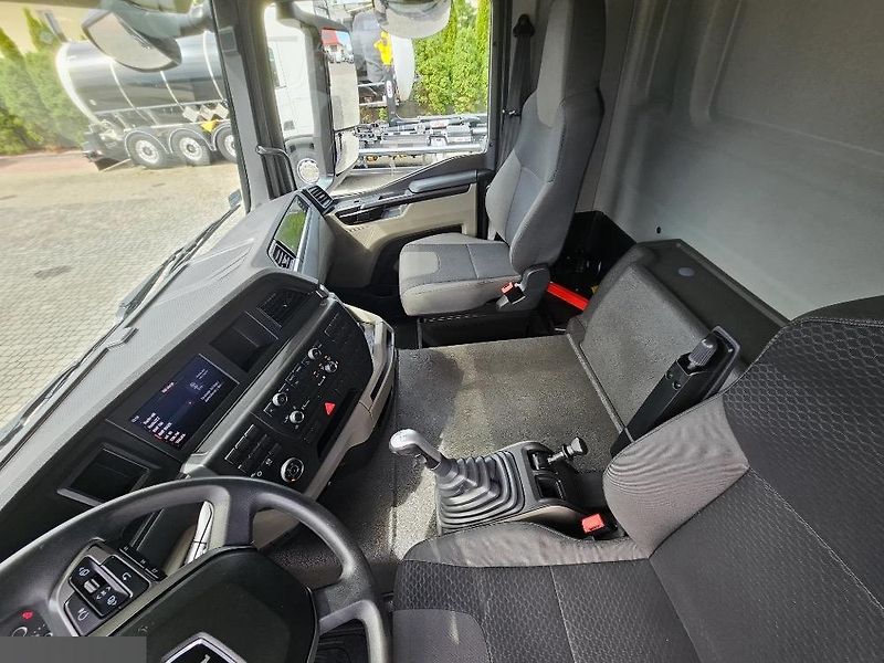 MAN TGS (2023) 41.470 8x8 S1 EURO 6 - fotka 20 z 22